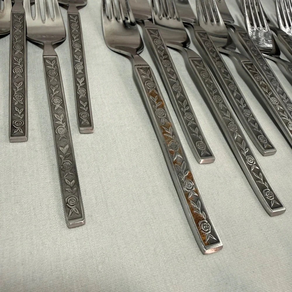 Mexicali Rose 82 Piece Replacement/ Supplemental Stainless Steel Floral 70s VTG